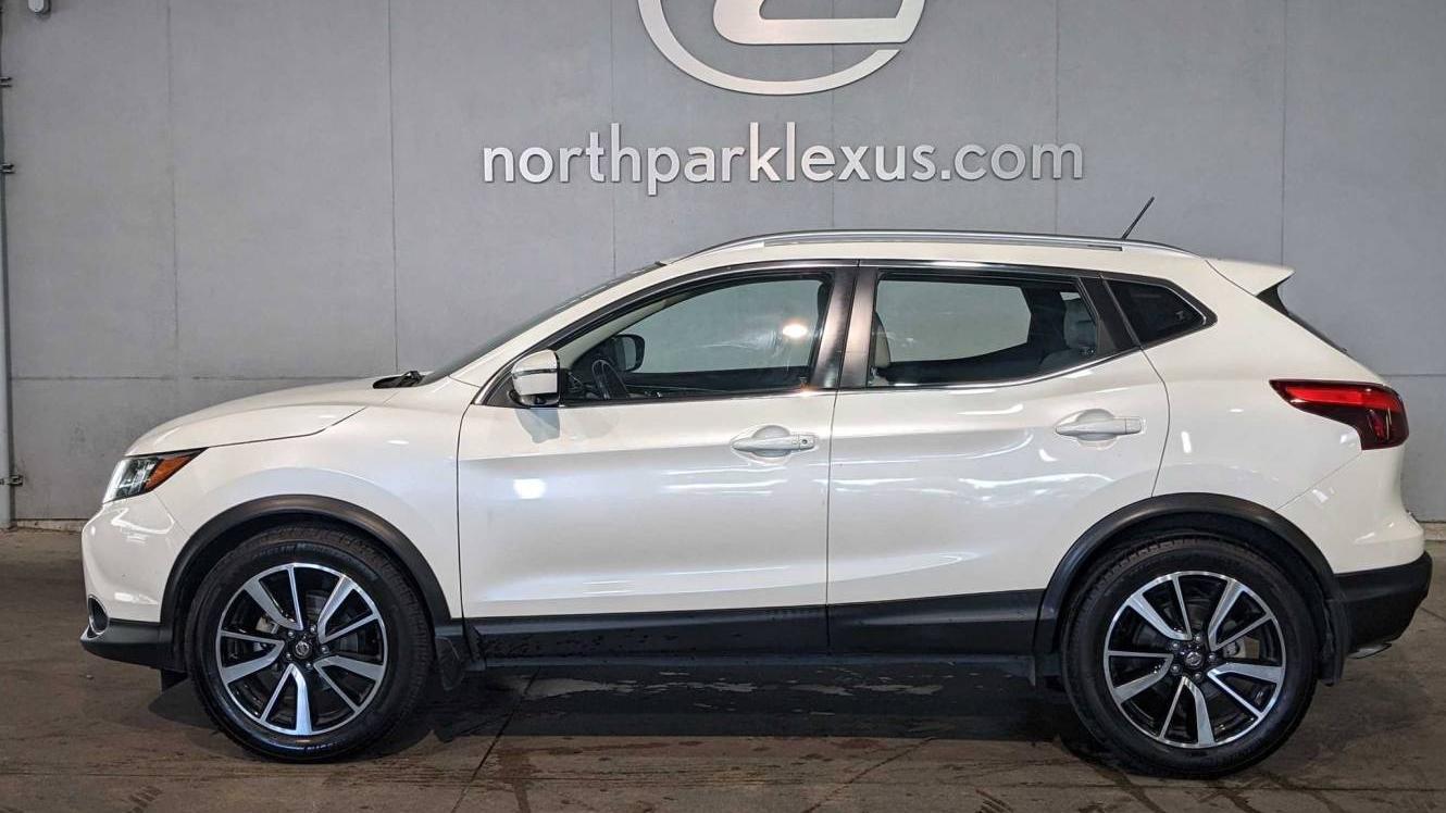 NISSAN ROGUE SPORT 2019 JN1BJ1CR7KW320358 image